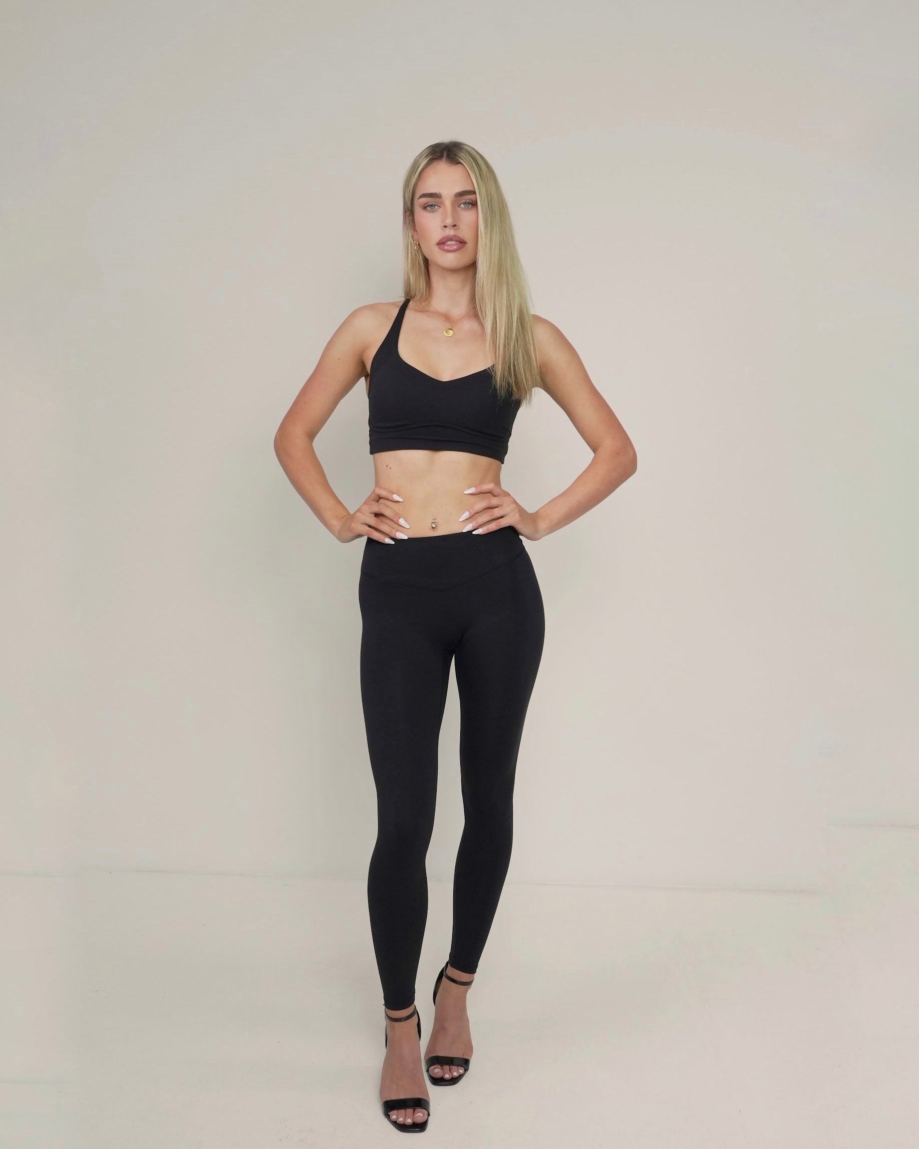 Tummy Control Invisible Scrunch Leggings | Black